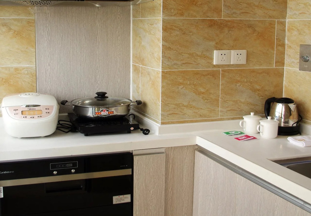 Longqiang International Apartment