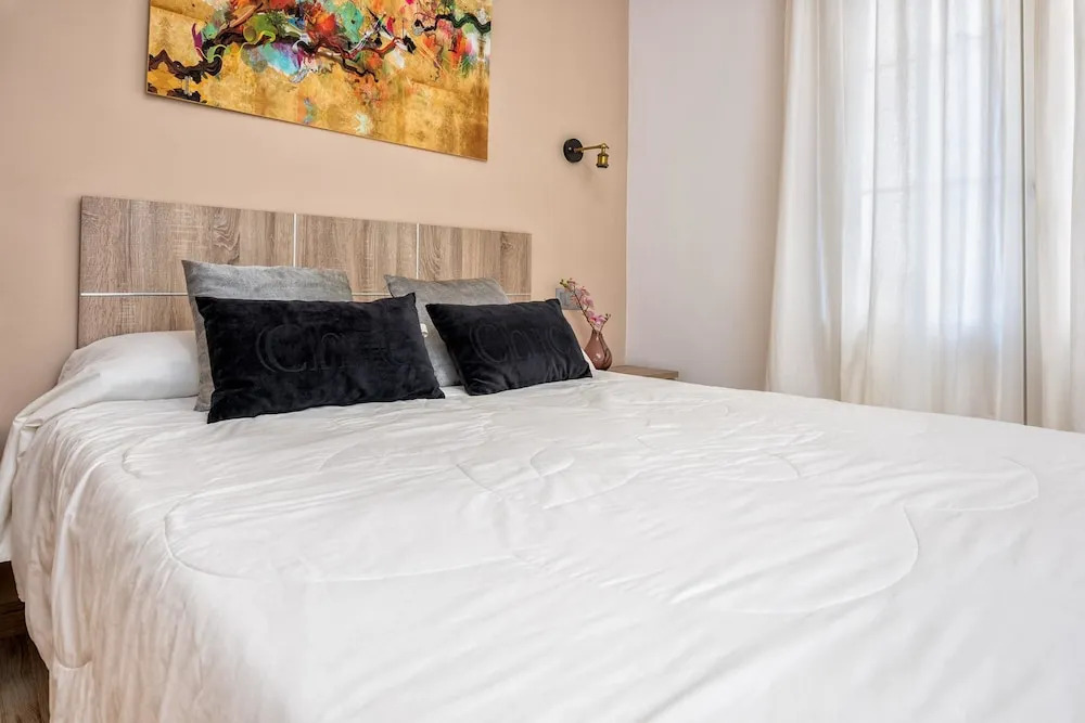 First Line Fuengirola Marina Apartment with Stunning Sea Views