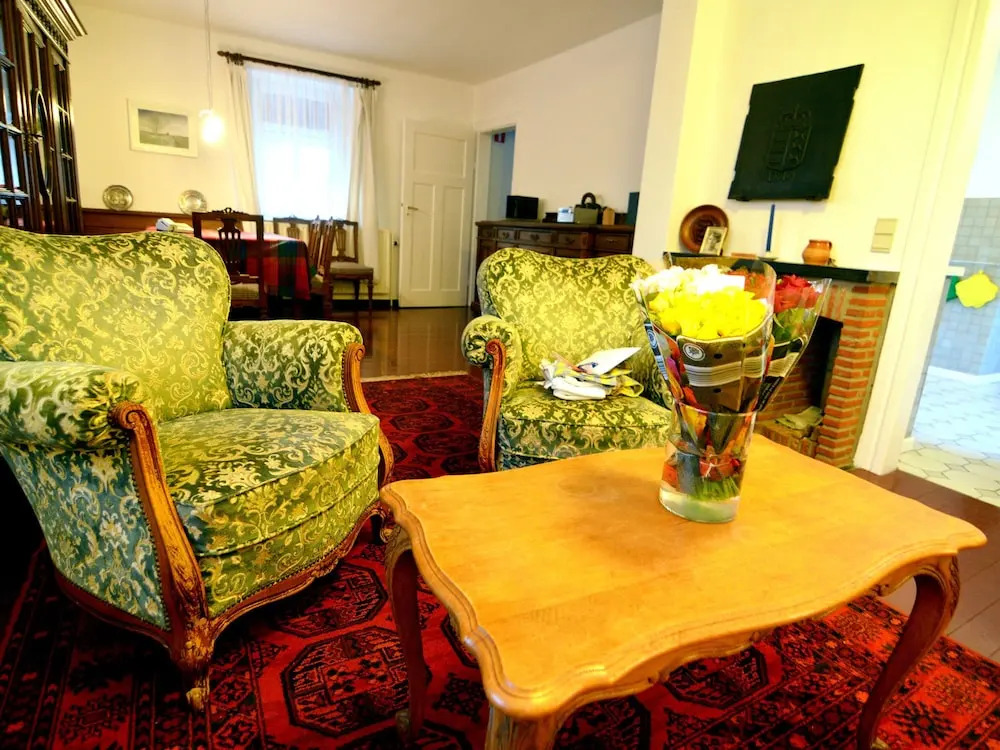 Ruhiges, gemütliches Ferienhaus mit großem Garten