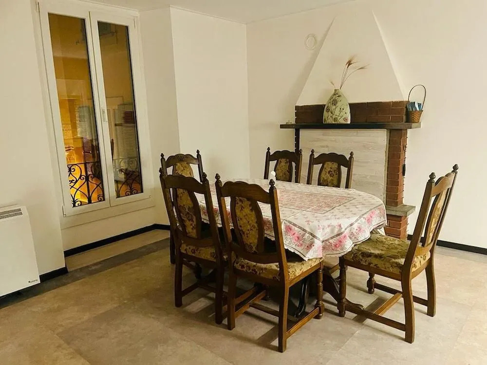 Single House in the Nucleus of Ponte Tresa Switzerland