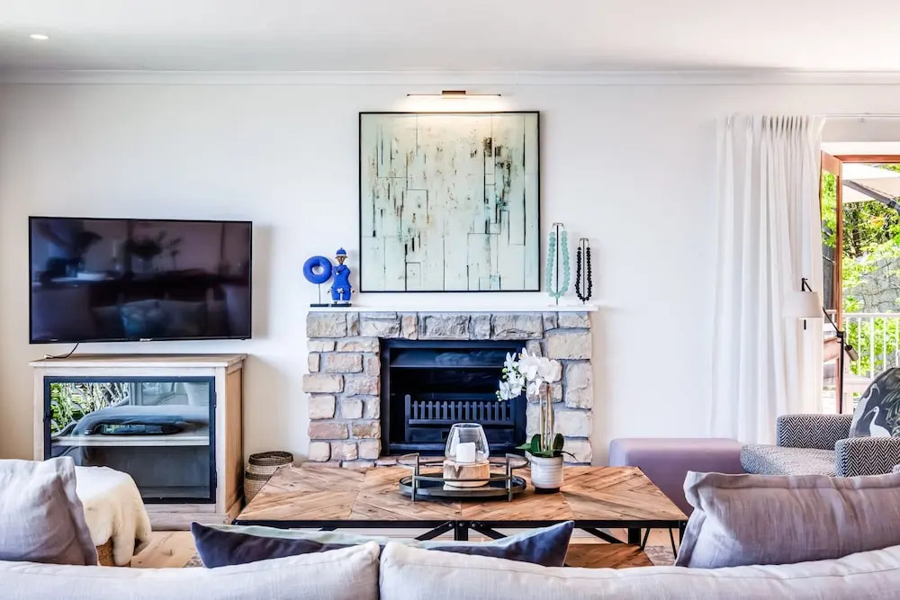 Luxurious Camps Bay Retreat w Sea Views Rock Residence
