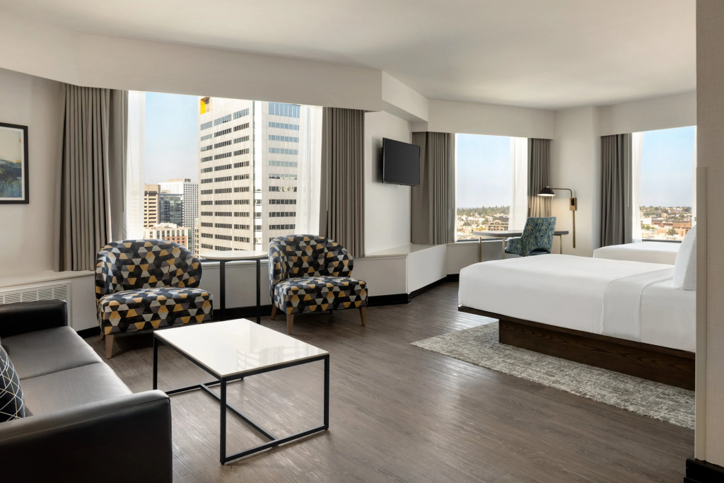Crowne Plaza Seattle - No Resort Fee - Newly Renovated IHG Hotel