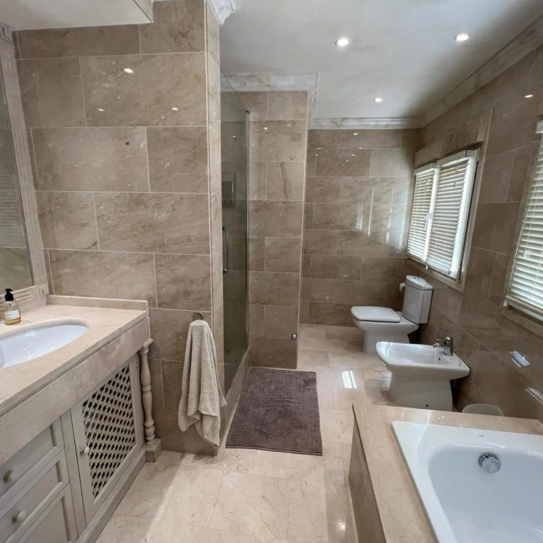 Beautiful villa 30 meters from the beach fantastic sea views