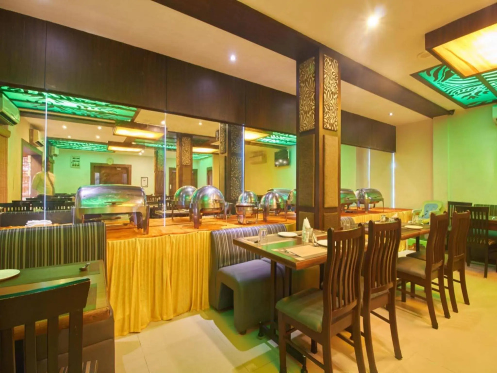 OYO 2118 Palm Shore Residency
