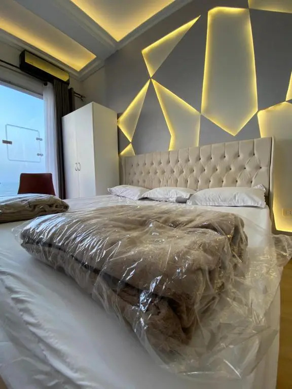 Hyat Suites & Rooms