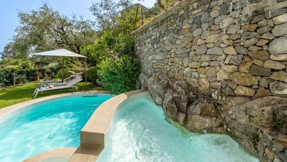 VILLA CASAROSSA NUMERO UNO 6, Emma Villas
