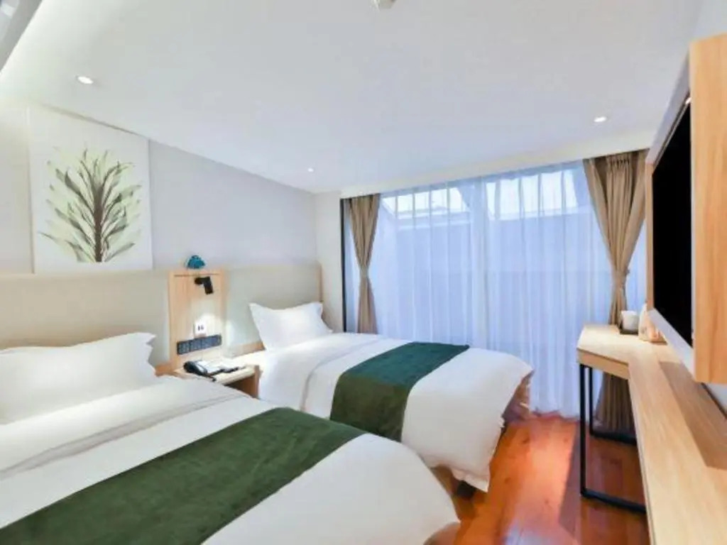 GreenTree Express Hotel (Beijing Dongcheng Beixinqiao Subway Station Guijie)