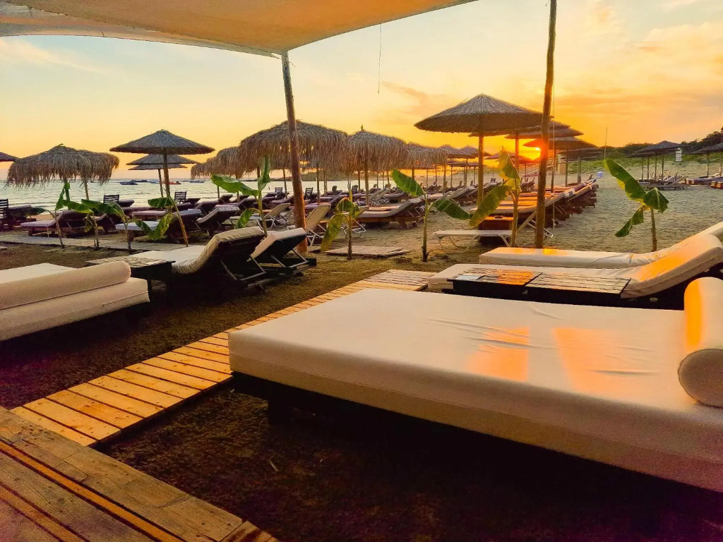 Brati Beach Hotel