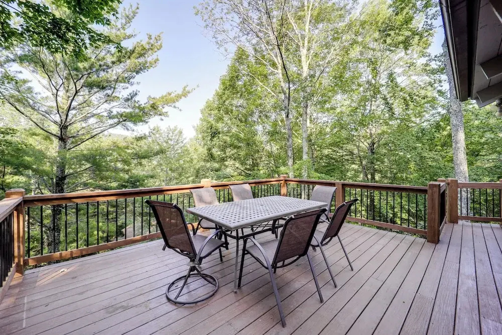 2 Decks, Mountain View: Beech Mountain Cabin!