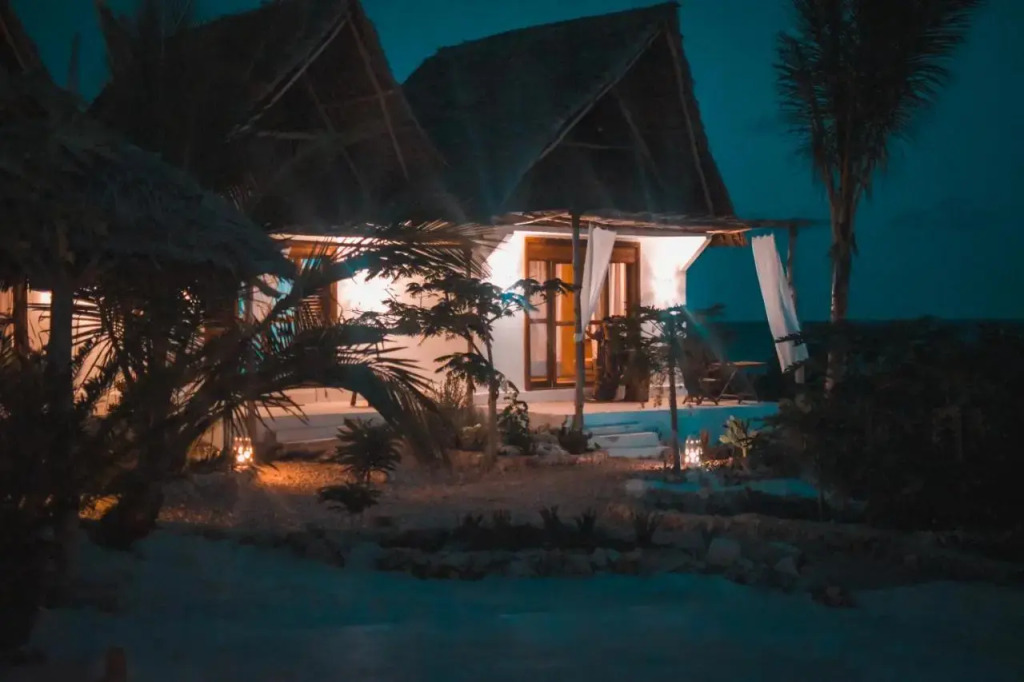 Twiga Beach Bungalows