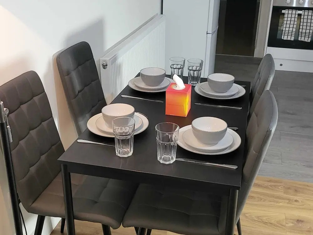 Stunning 2-bed Apartment in Manchester Built 2023