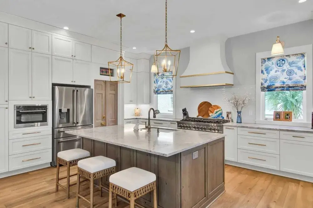 Walk to the Beach + Private Pool, Rooftop Terrace, Balcony 3602 Cameron