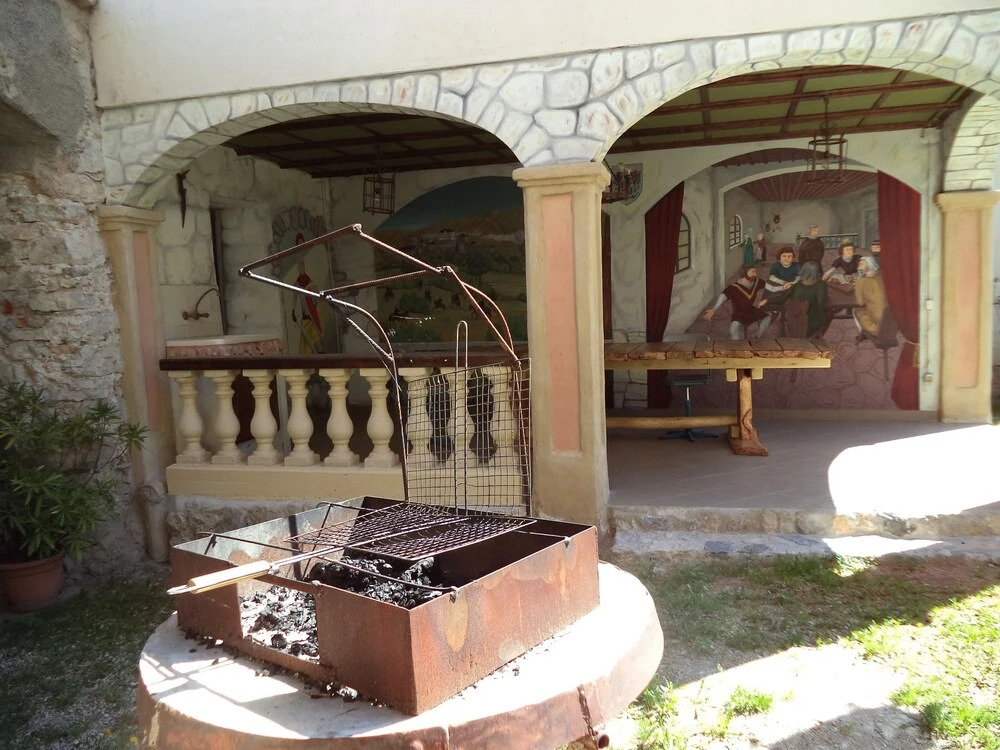 Borgo Rossi