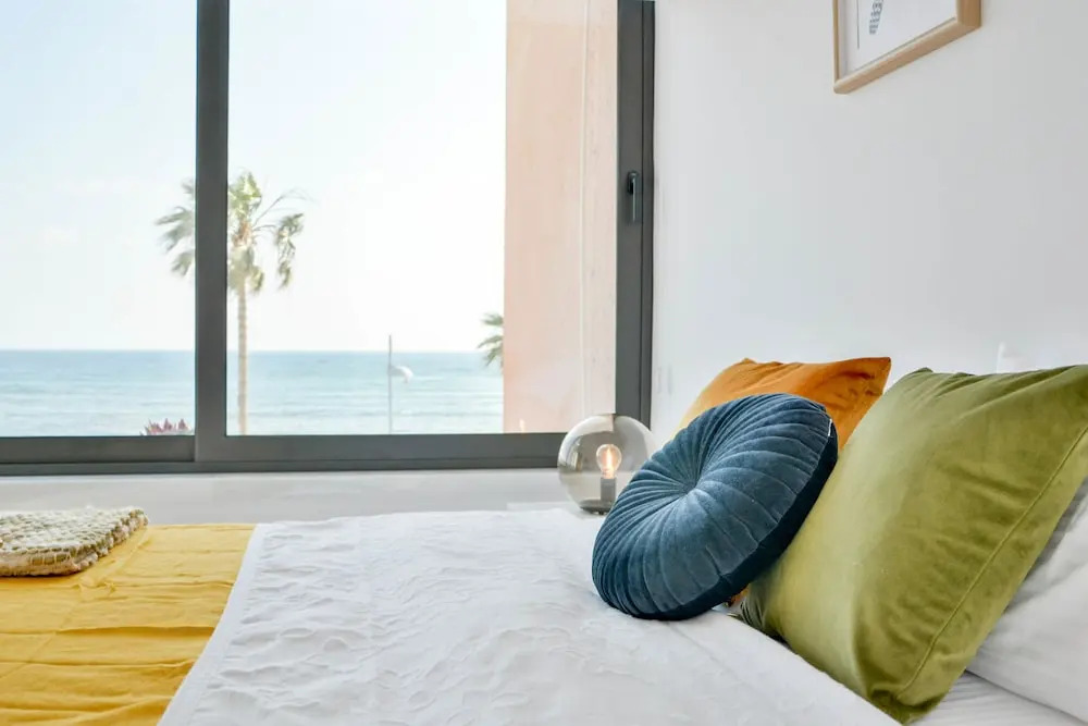 Phaedrus Living Seaview Luxury Marina Court 213