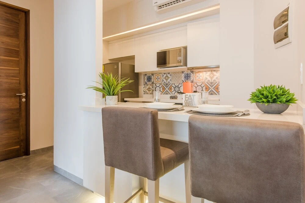 LUXURY 1-bdr -ROOFTOP POOL-GYM-PARK G310