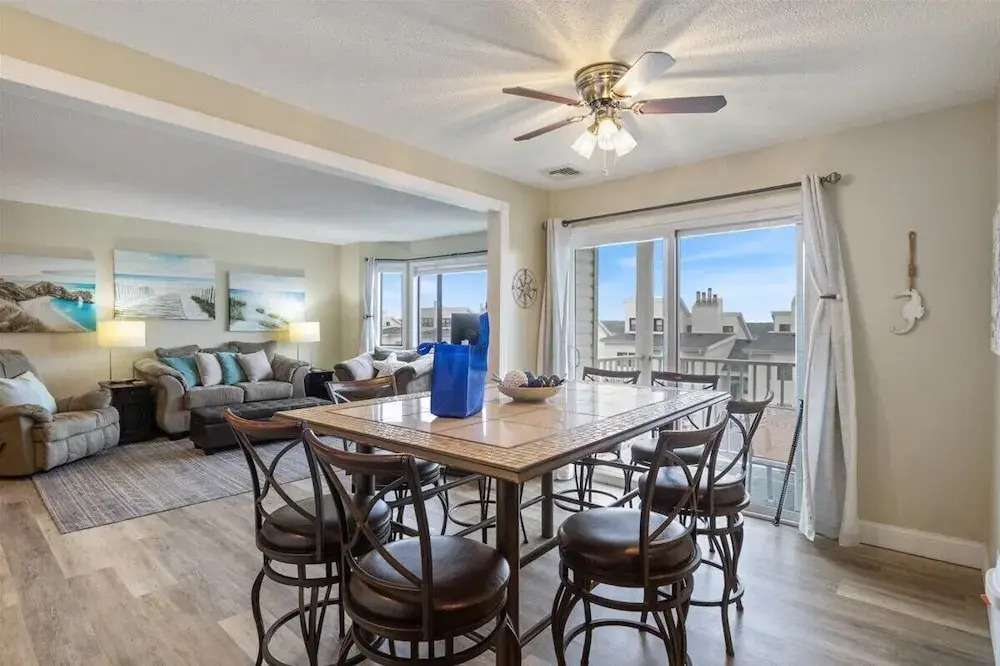 Lakefront Osage Beach Condo + Workspace w/ Pool Views