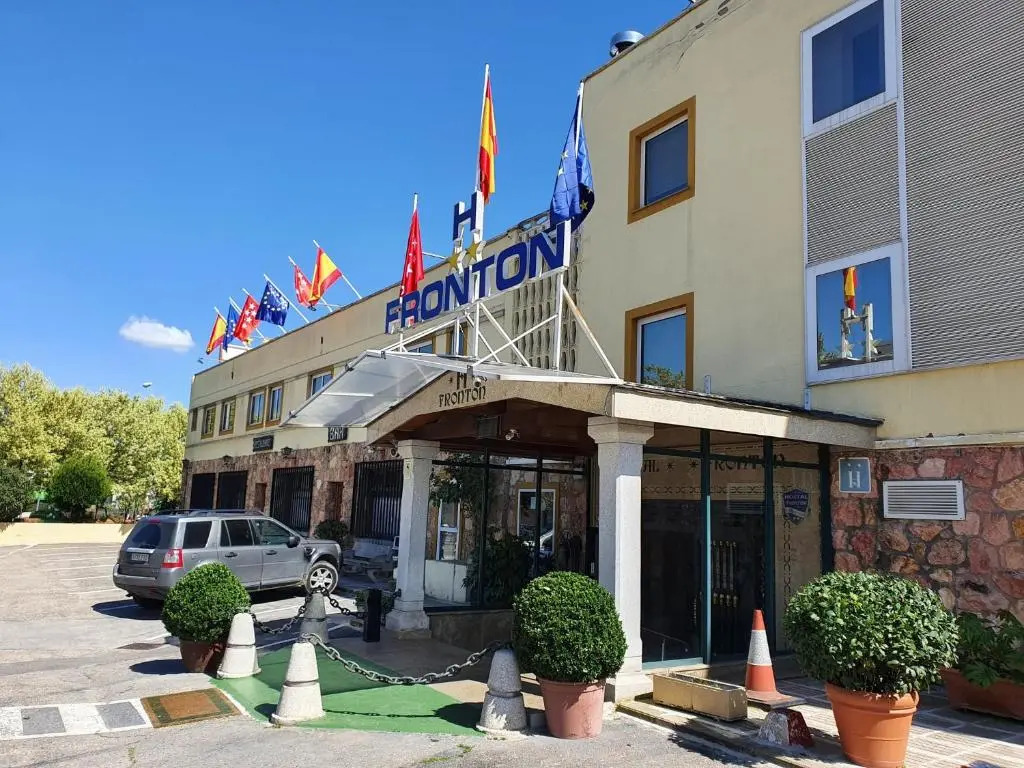 Hostal Fronton