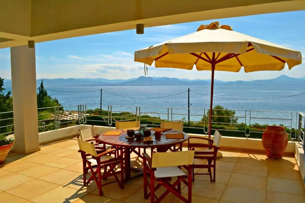 Luxury Beach house viewing at the Corinthian Gulf