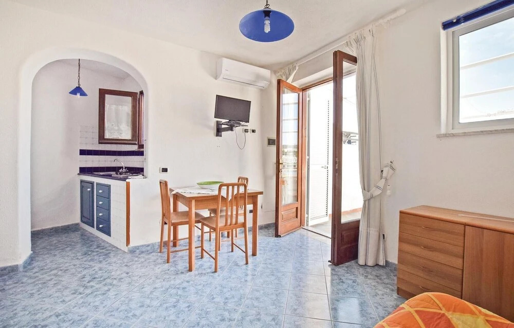 Amazing Apartment in Sant´angelo D´ischia With 1 Bedrooms and Wifi