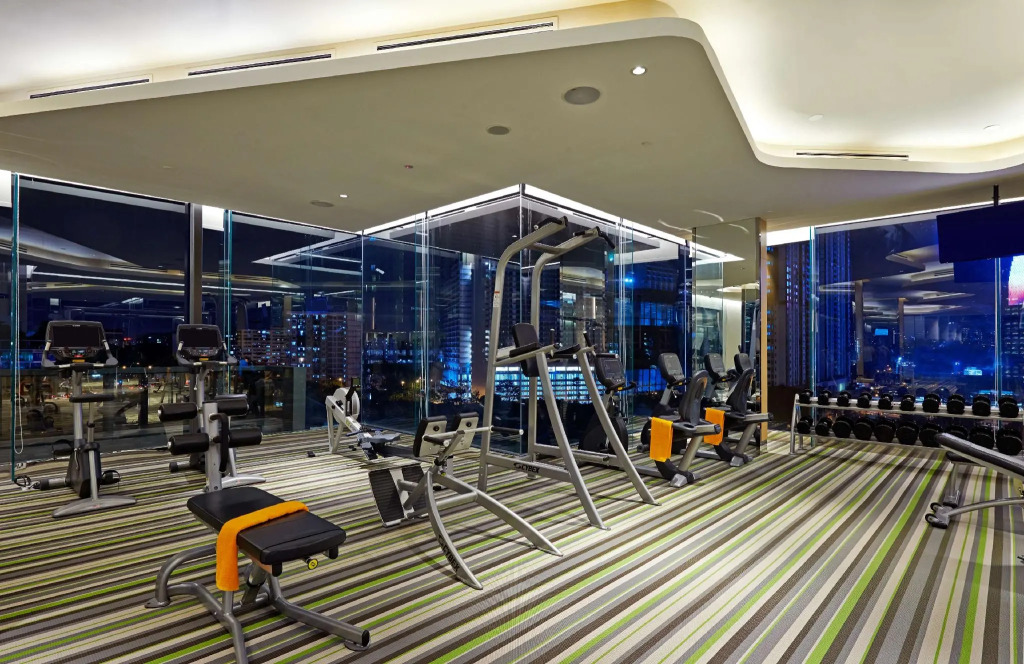 VE Hotel & Residence
