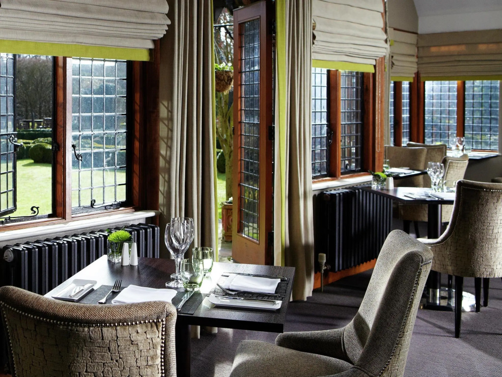 Langshott Manor - Luxury Hotel Gatwick