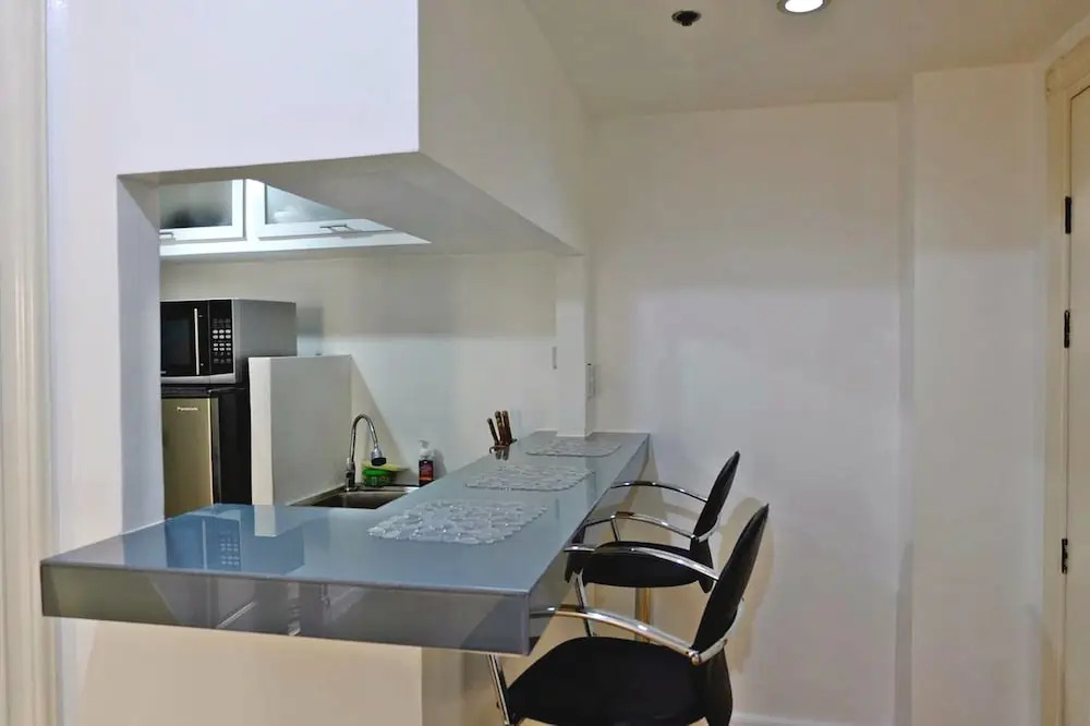 Forbeswood Heights 2BR by Stays PH
