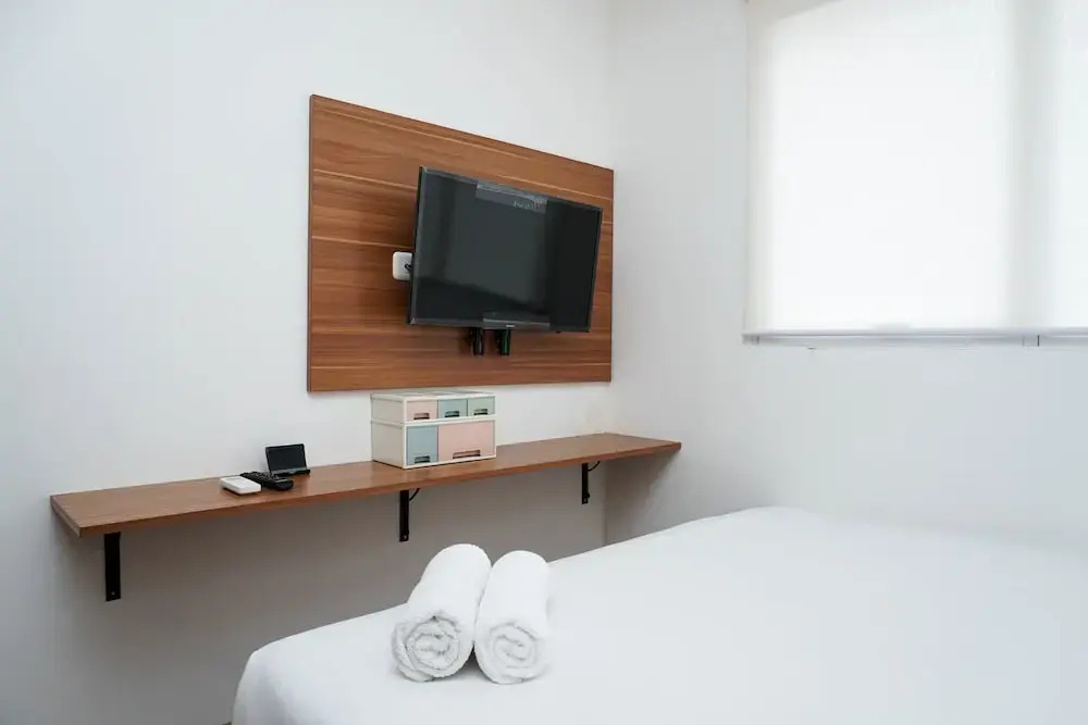 Minimalist And Comfy 2Br Signature Park Grande Apartment
