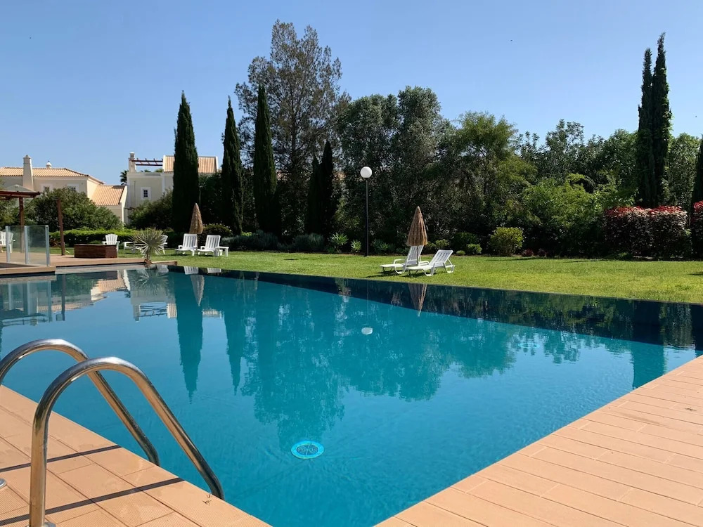 Vilamoura Club Villa 1 by Homing