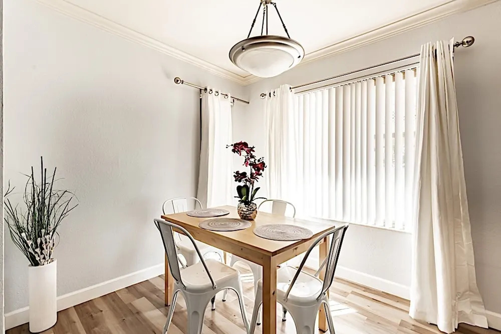 Sunscape Getaway 1BR by Casago