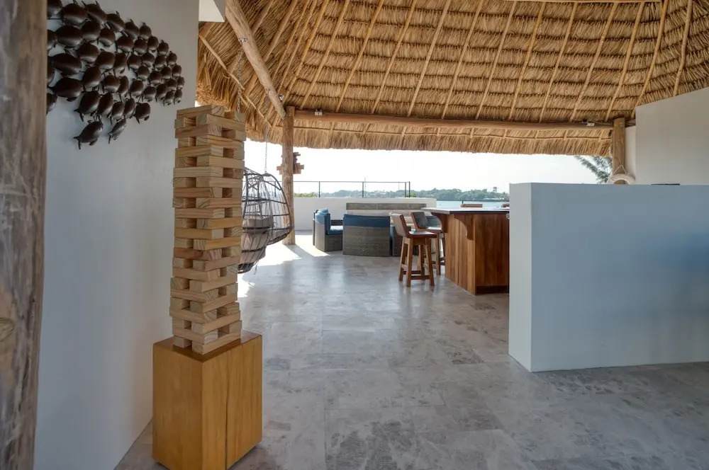 Island Breeze Villa - 5 Bedroom Private Island Villa w Pool