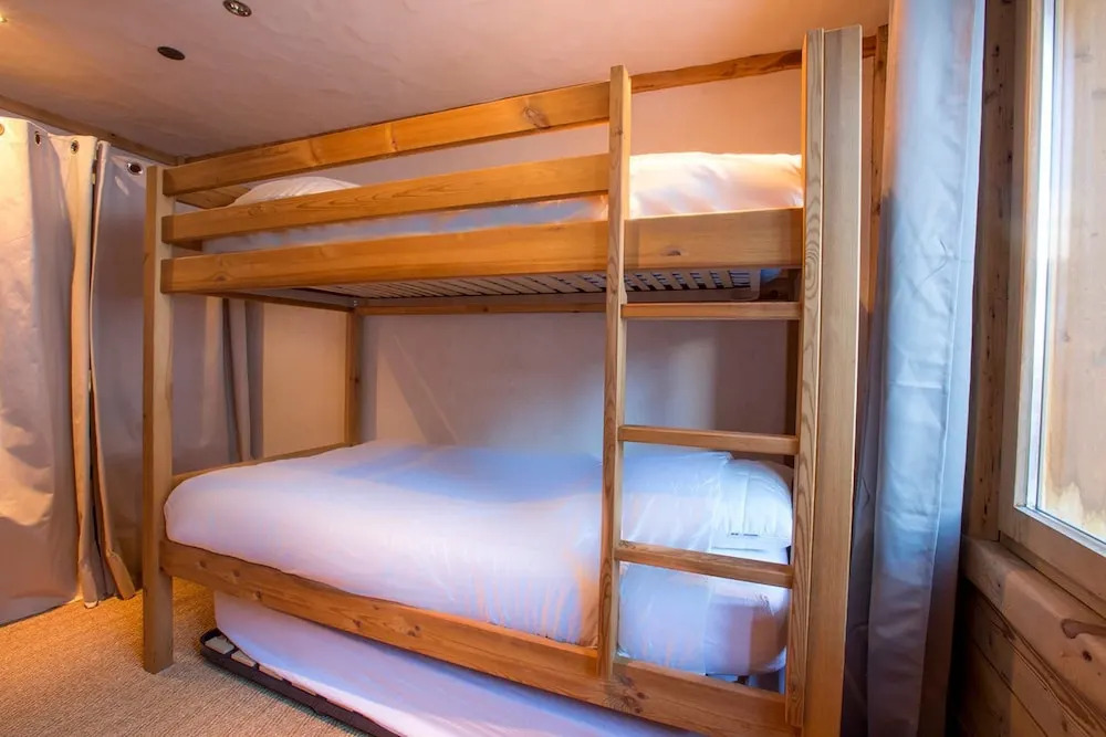 Bosset - Appartement, style chalet. Bien équipé avec cheminée.
