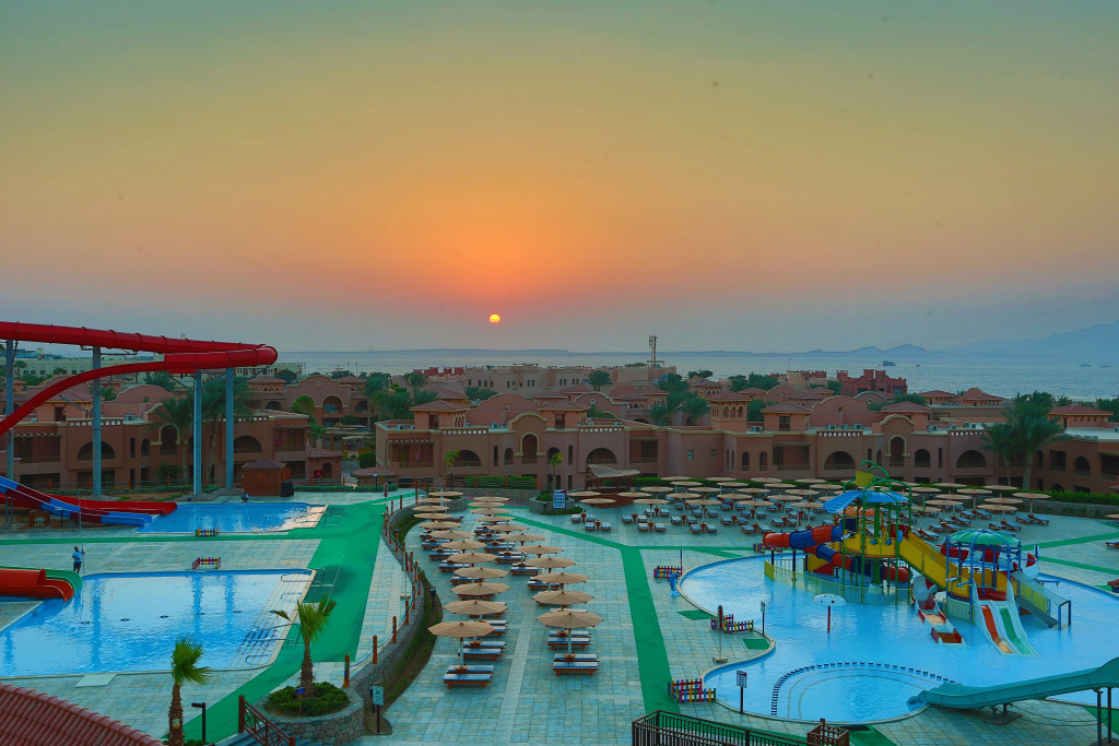 Charmillion Gardens Aquapark