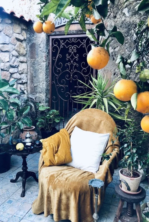 House Sleeps 4 with Private Garden