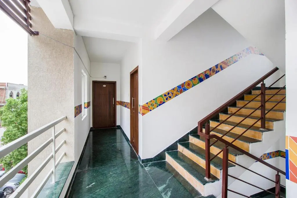 FabHotel Limestone Suites - Near Yashoda Hospitals, Somajiguda
