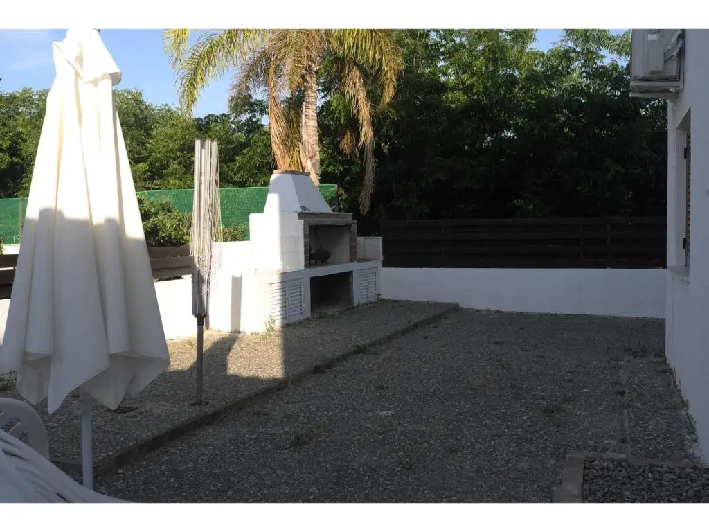 Nice house,close to Coral bay beach