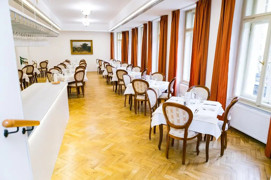 Art Deco WOLKER by ASTORIA Hotel & Medical Spa