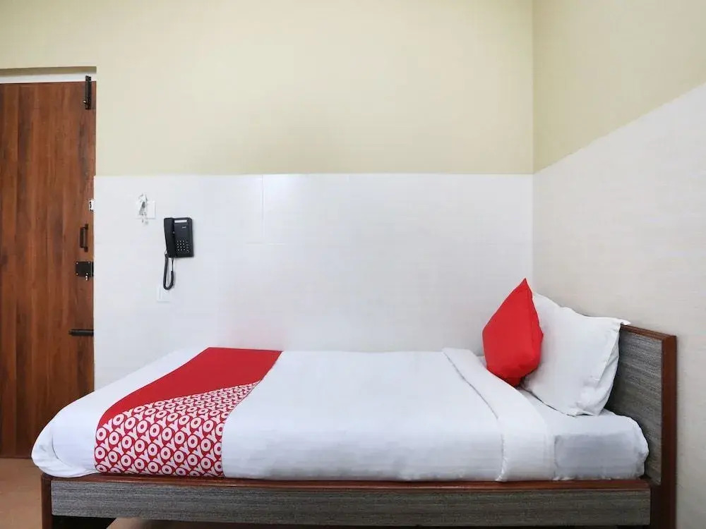 Varadashree Comforts By OYO Rooms