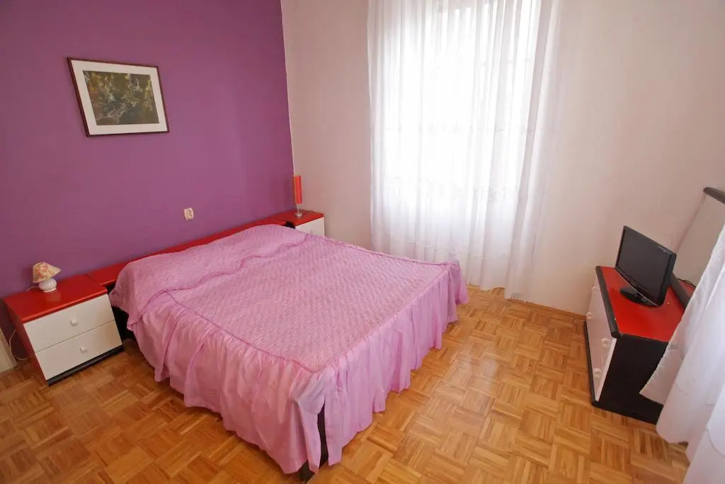 Funky Old Town Apartment