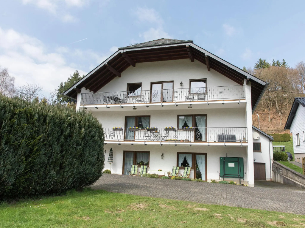 Erdgeschosswohnung in Ruhiger Lage
