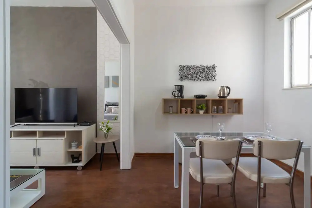 Refuge in Copacabana for two Nsc1011