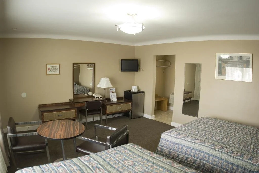 Falls Manor Resort
