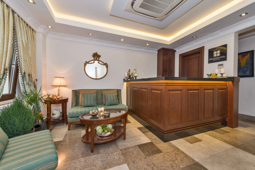 Four Doors Hotel