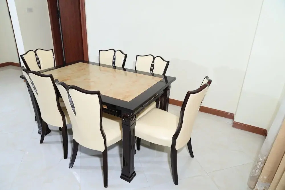 PrimeNest - 3 bedroom Apartment