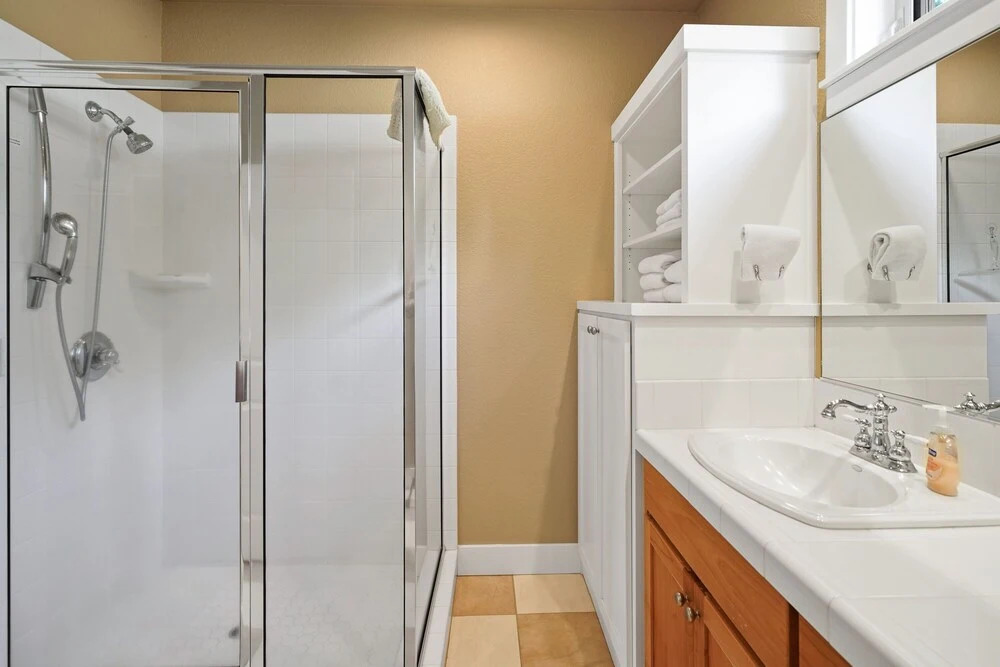 Big Wren 3 Bedroom Home by Redawning, Bend