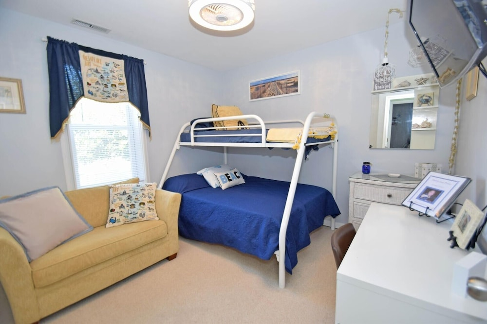 Montego Bay-colonial Drive 13339 3 Bedroom Home