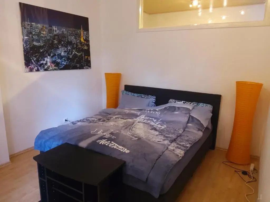 Tante Emma "Paris", Wohngefühl wie Zuhause plus Vorteile eines Hotels, PB-Zentrum, 600m zum Hbf