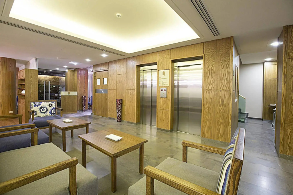 The J Hotel & Spa