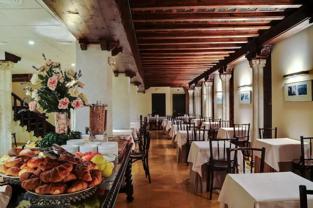 Hotel Murillo