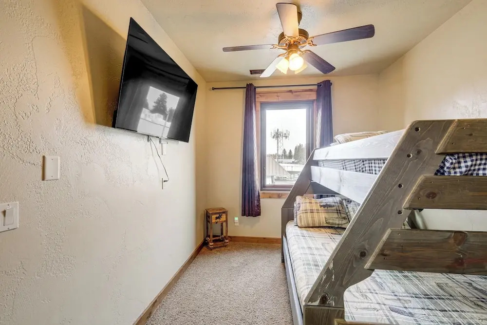 Walkable Condo in Dtwn Mccall! Lake View + Balcony