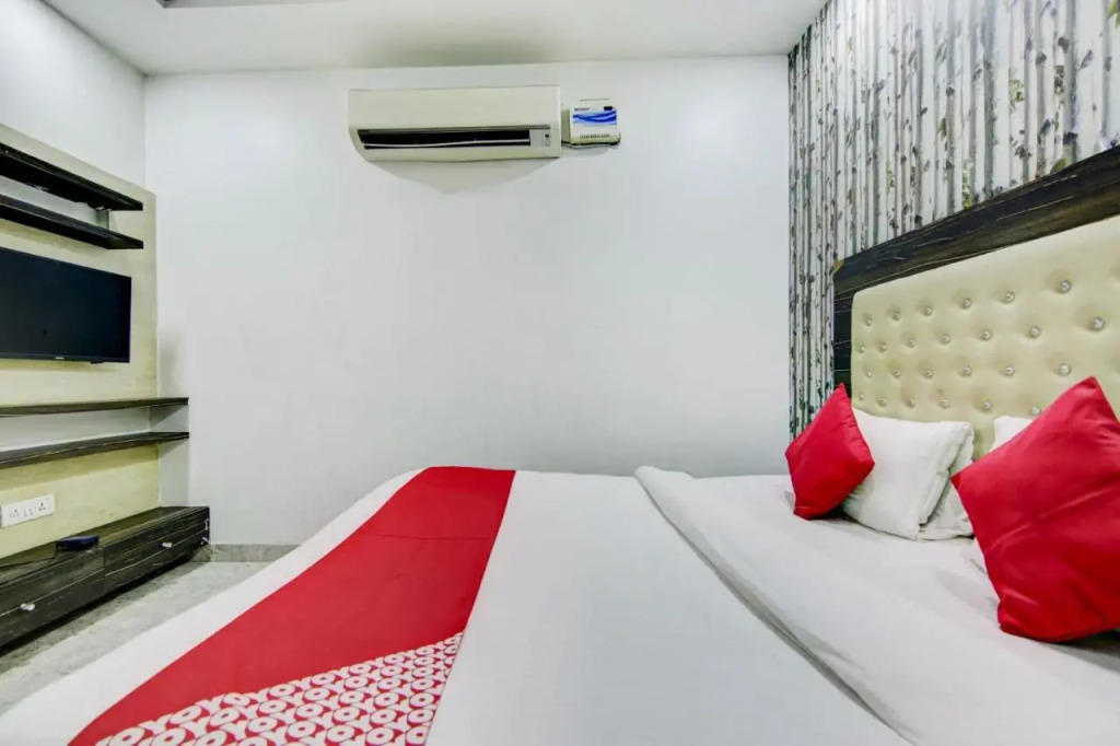 OYO Flagship 80529 Sg Hotel